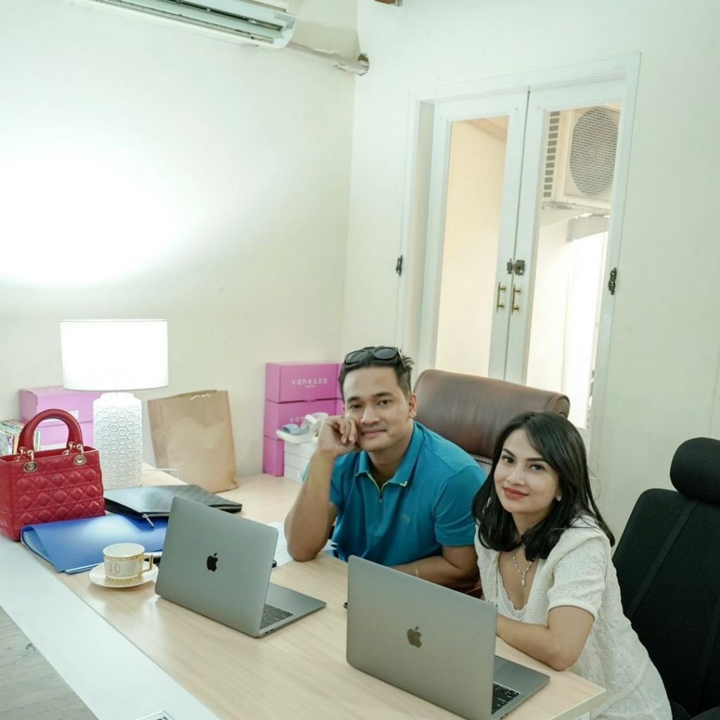ruang kerja bibi ardiansyah dan vanessa angel