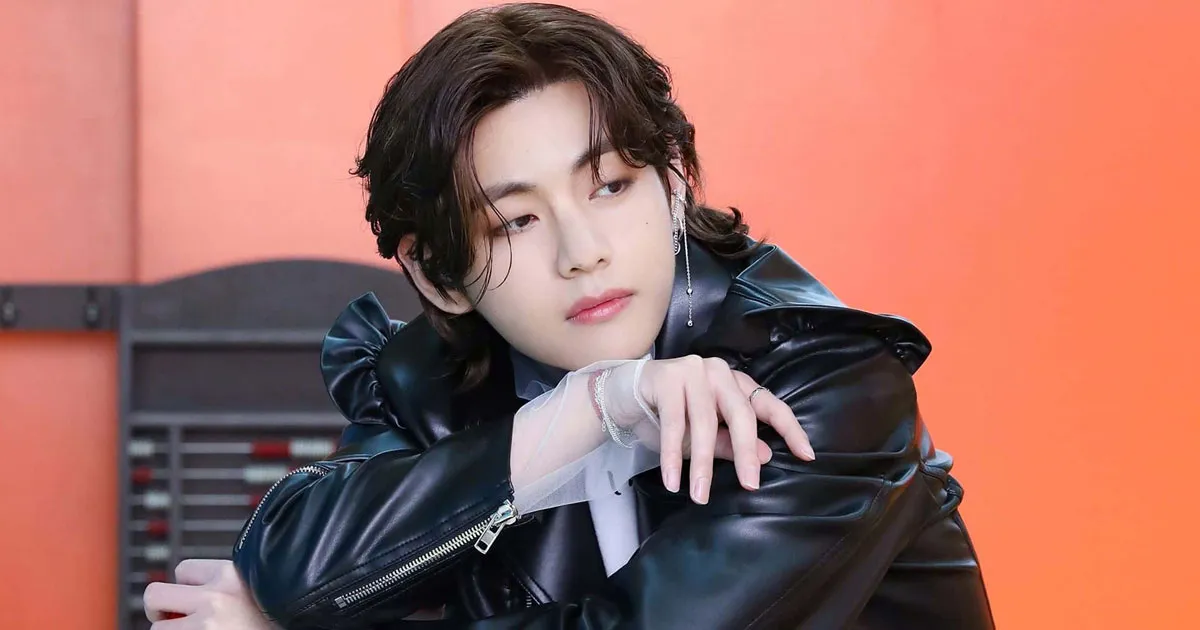 Oh, Jadi Ini Sosok yang Bakal Dinikahi V ‘BTS’. Army Cemburu Nggak Nih?