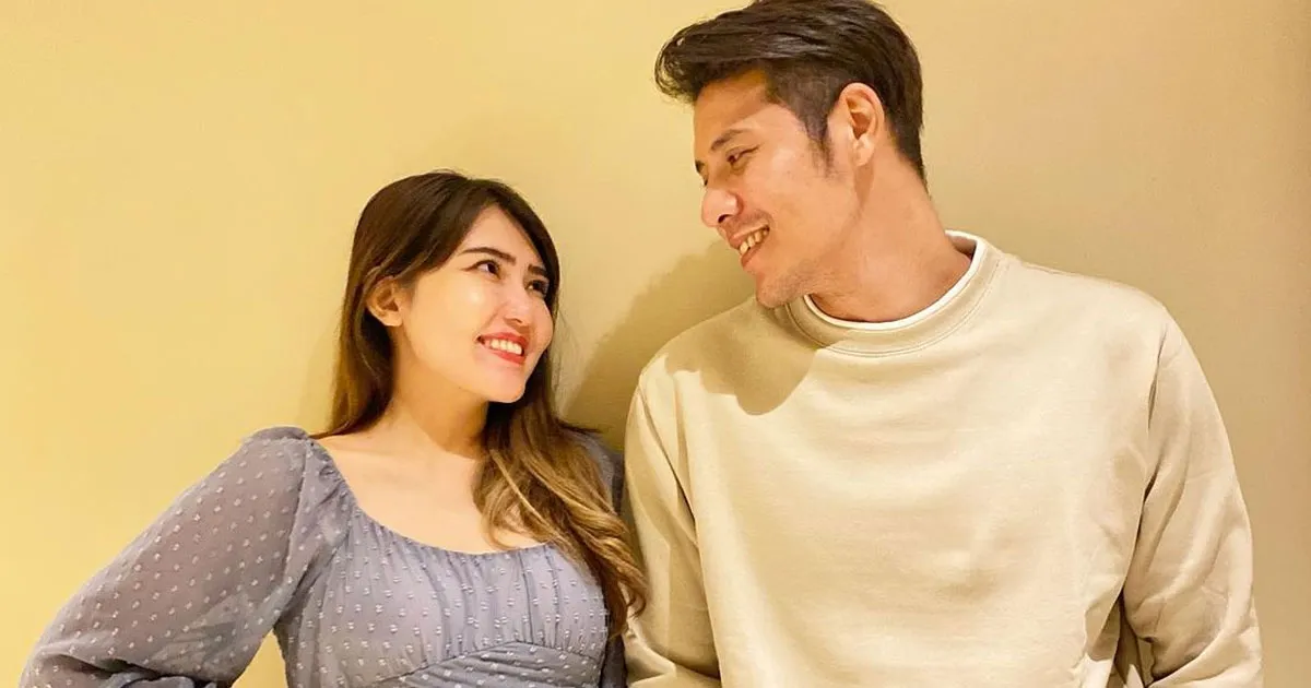 Akhirnya Via Vallen dan Chevra Yolandi Unggah Foto Pakai Busana Pengantin. Sudah Sah?