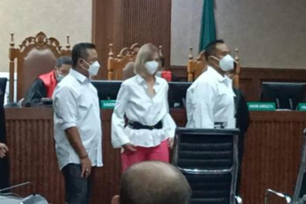 nia ramadhani jalani sidang