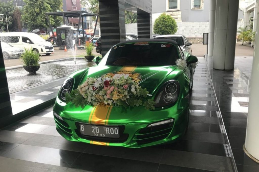 mobil pengantin roro fitria