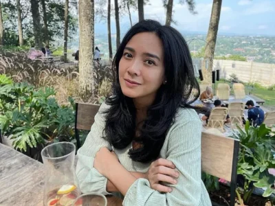dea-ananda-hamil
