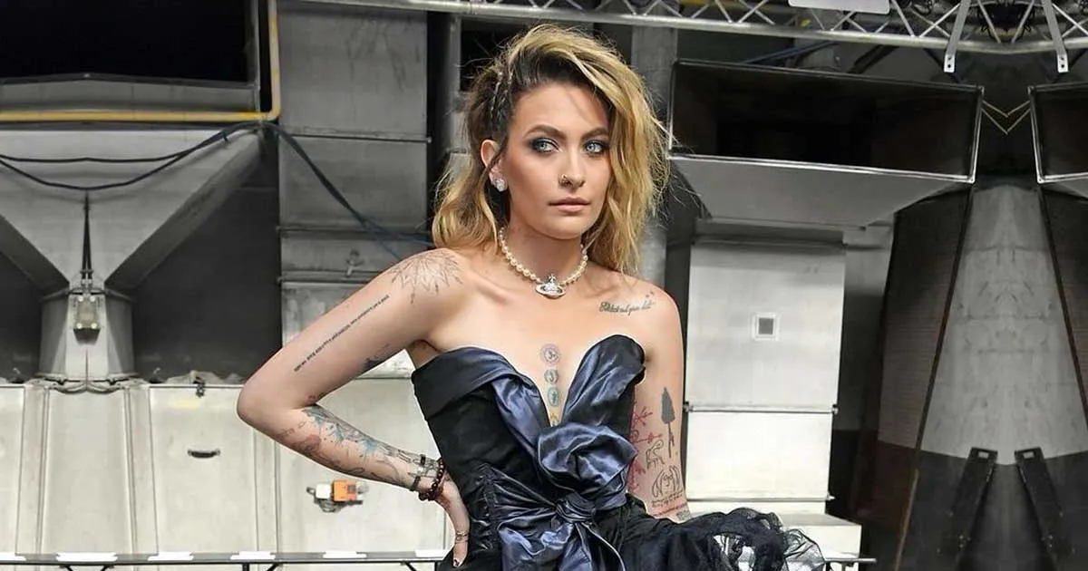 Terinspirasi Musik Rock, Ini Penampilan Memukau Paris Jackson di People’s Choice Awards 2021