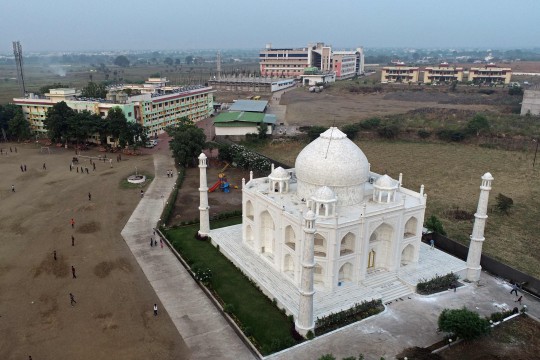 taj mahal replika