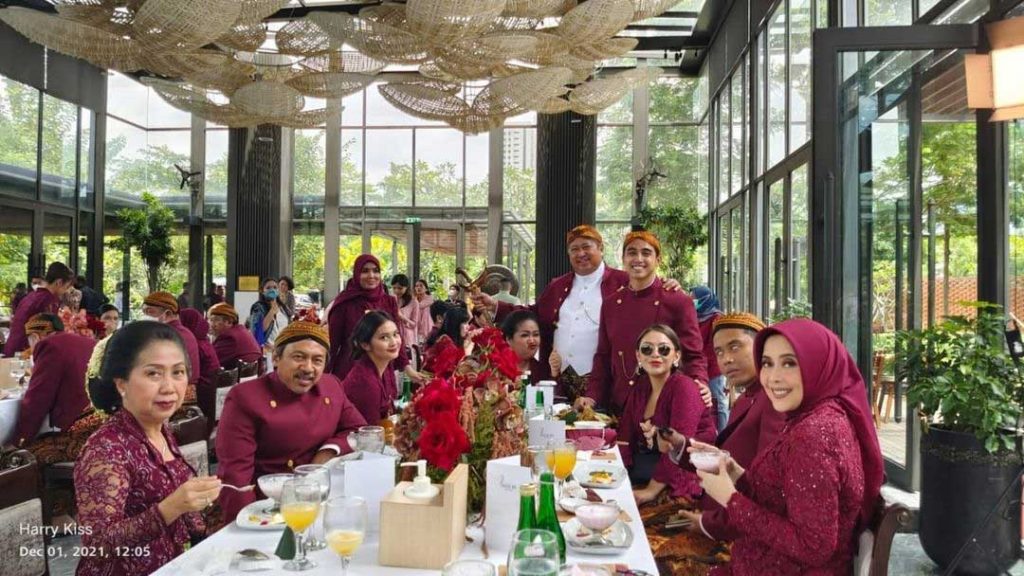 Pertunangan Vidi Aldiano