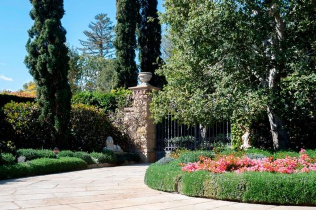 halaman rumah meghan harry