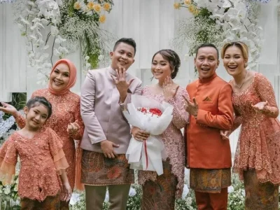lamaran adik ayu ting ting