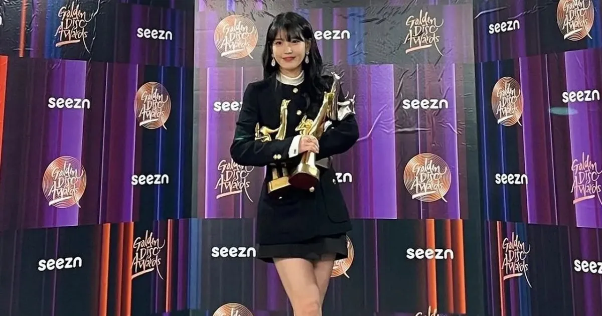 Mewah Banget! Harga Busana IU di Golden Disc Award 2022 Sama Kaya Beli Rumah Baru