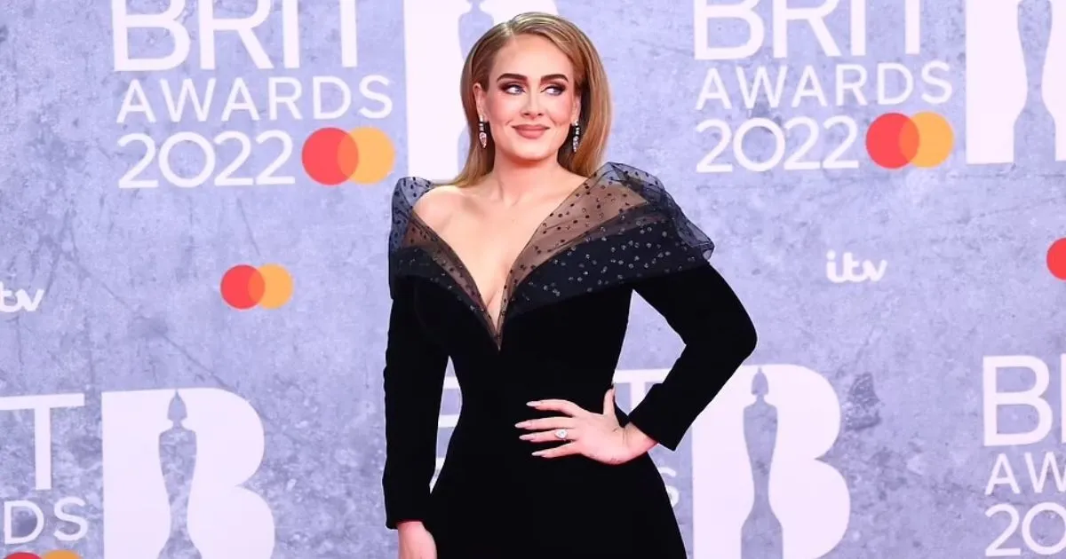Menang BRIT Awards 2022, Adele Kenakan Cincin Berlian. Sudah Tunangan?