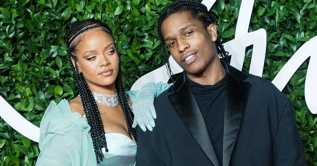 Tampil Hampir Telanjang dengan Perut Buncit, Rihanna Ternyata Akan Menikah. Kapan?