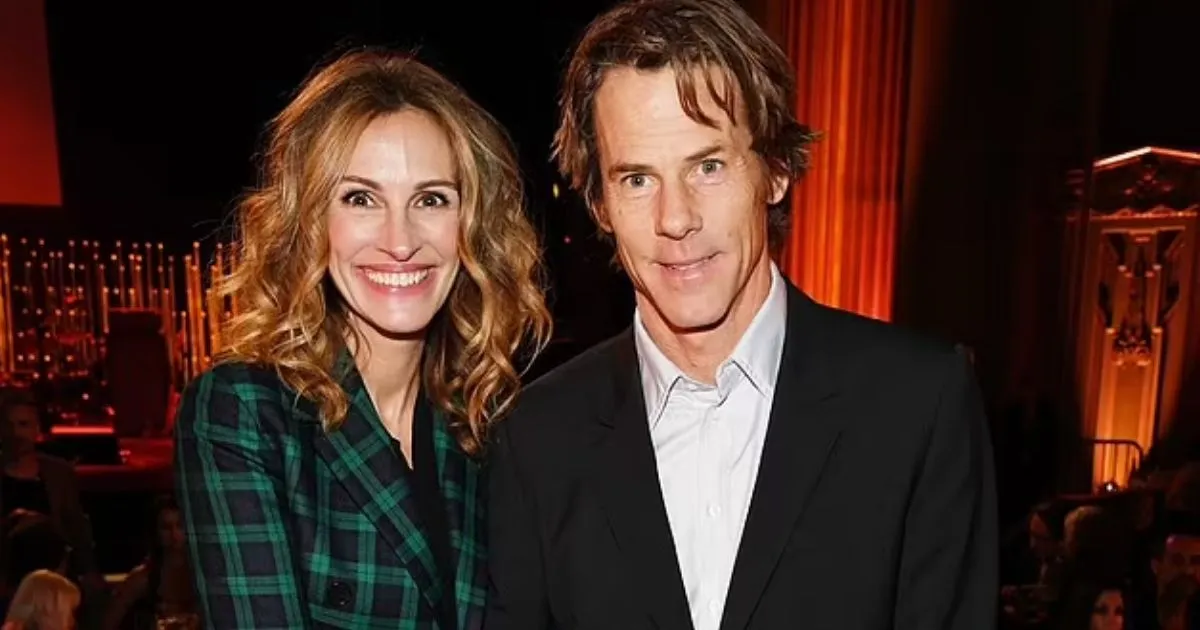 So Sweet! Julia Roberts Beri Kado Ultah Istimewa untuk Suami. Kira-Kira Apa Ya?