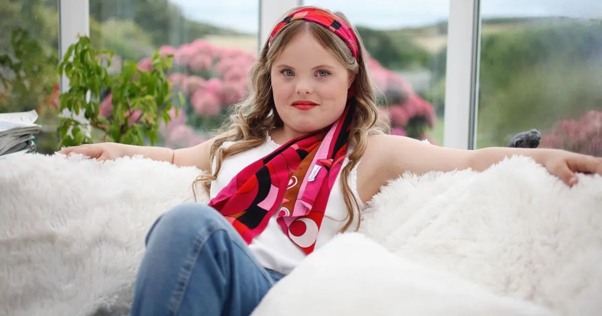 Beth Matthews, Model Down Syndrome yang Berhasil Dikontrak Agensi Inklusif Terbesar di Dunia