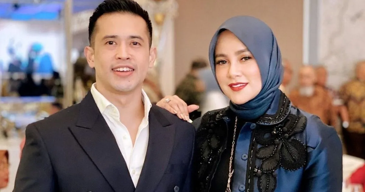 Masih Mesra! Aufar Hutapea Cium Pipi Olla Ramlan Seusai Sidang Perceraian