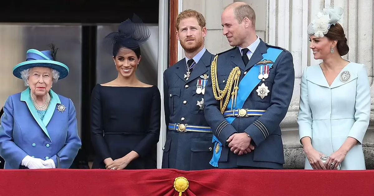 Diundang Ratu Tampil di Balkon Istana, Akankah Pangeran Harry dan Meghan Markle Jadi Anggota Kerajaan Lagi?