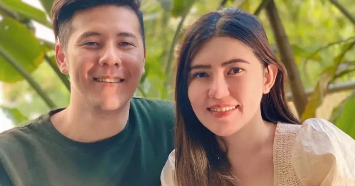 Diisukan Bertunangan! Intip Sederet Foto Mesra Via Vallen dan Chevra Yolandi