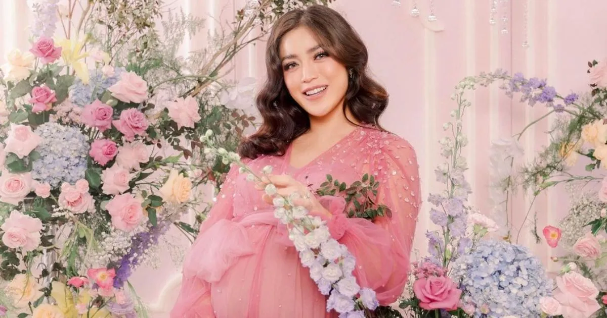Selamat! Jessica Iskandar Dikaruniai Anak Laki-Laki. Ini Foto Bayinya yang Cute Banget