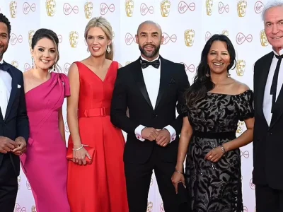 busana-terbaik-bafta-tv-awards-2022