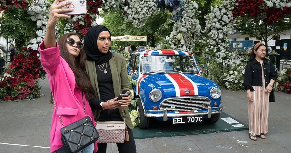 10 Potret Kemeriahan Queen’s Platinum Jubilee yang Megah Banget