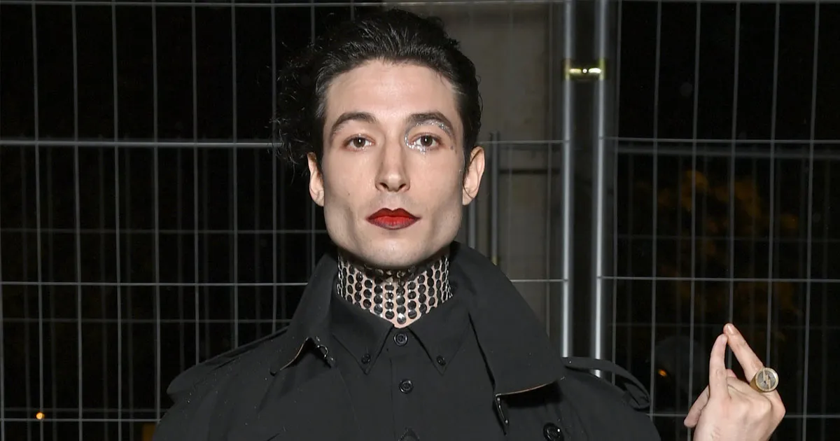 Culik Anak 12 Tahun, Aktor ‘The Flash’ Ezra Miller Jadi Buron!
