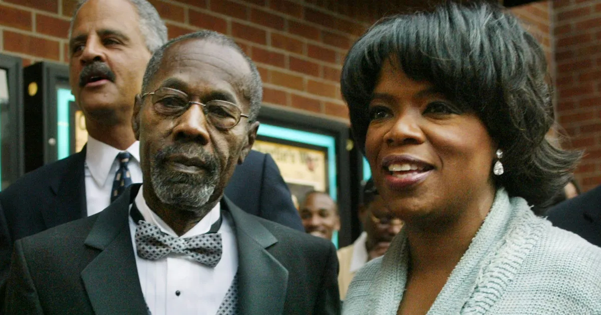 Ayah Oprah Winfrey Meninggal di Usia 88 Tahun