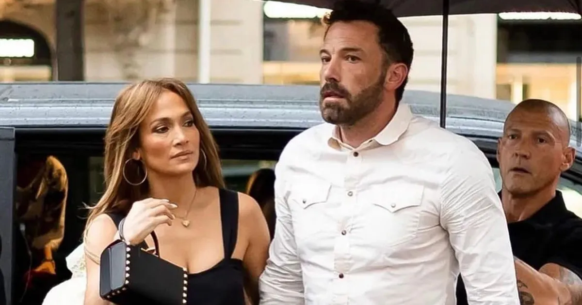 Ben Affleck Tak Kuat Tahan Ngantuk Saat Bulan Madu di Paris
