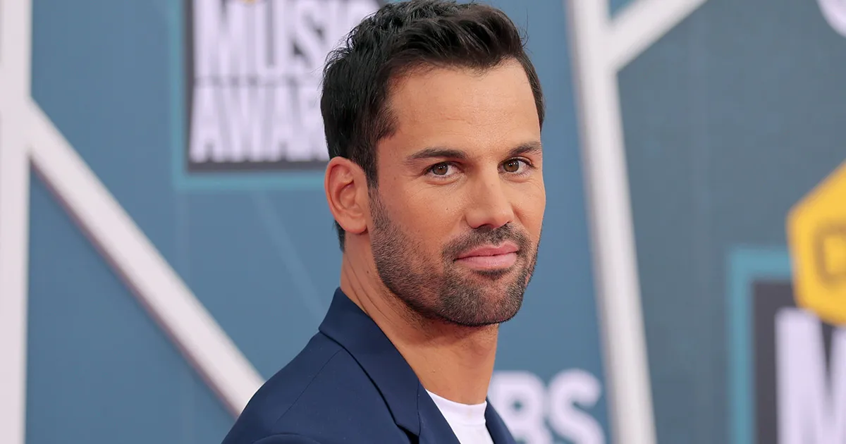 Jahilnya Putra Eric Decker yang Tak Sengaja Sebar Foto Telanjang Ayahnya