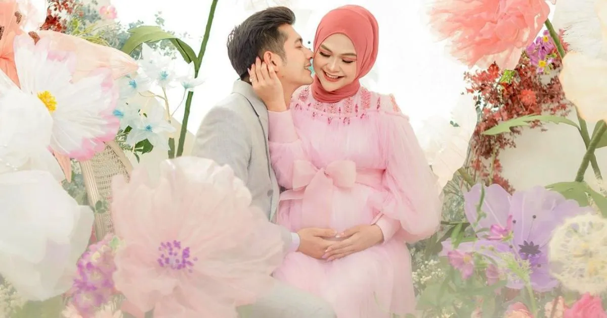 Potret Manis Anak Ria Ricis yang Baru Lahir. Resmi Jadi Orang Tua Nih!