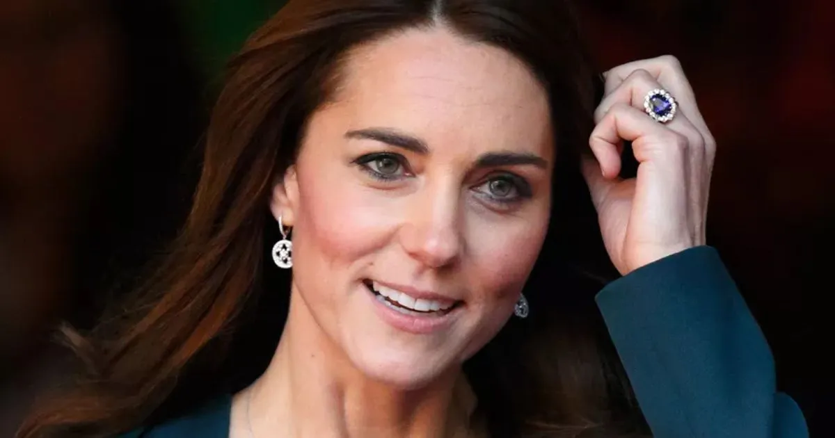 Kisah Romantis Dibalik Cincin Tunangan Kate Middleton