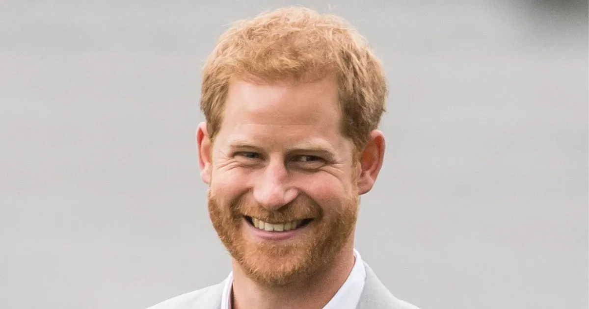 Pangeran Harry Jenguk Ratu Elizabeth II Tanpa Meghan Markle