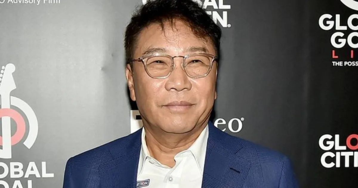 Dispatch Bongkar Rahasia Lee Soo Man yang Rugikan SM Entertainment Selama 23 Tahun