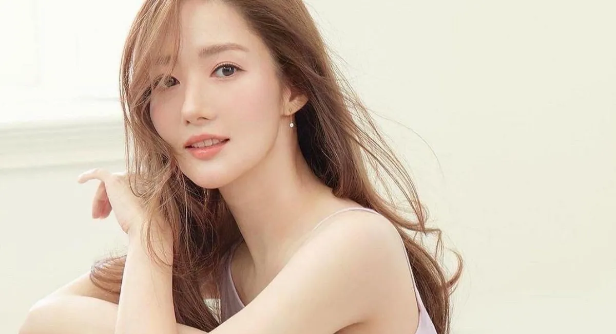 Diduga Jadi Pelaku Penggelapan Dana, Mantan Pacar Park Min Young Ditangkap!