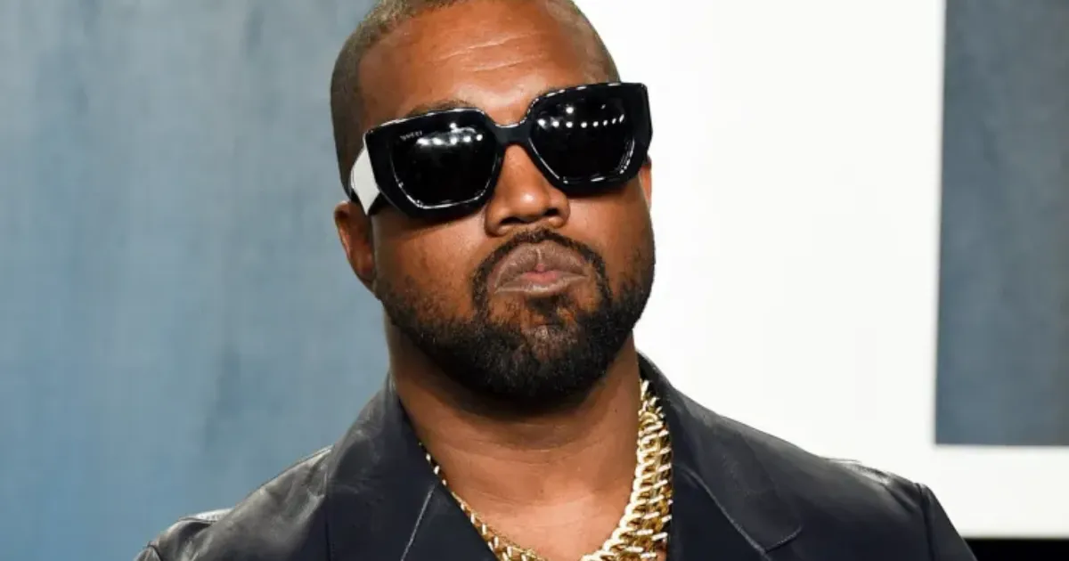 Lempar Ponsel Penggemar ke Jalanan, Kanye West Lolos dari Denda