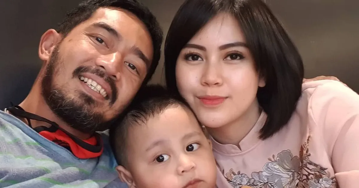 Muak Ribut dengan Istri, Yama Carlos Pasrah Digugat Cerai