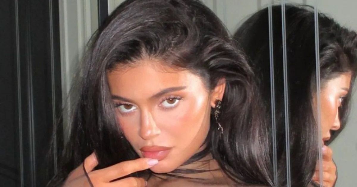 Kylie Jenner Ungkap Rahasia Tampil Cantik dengan Riasan Natural
