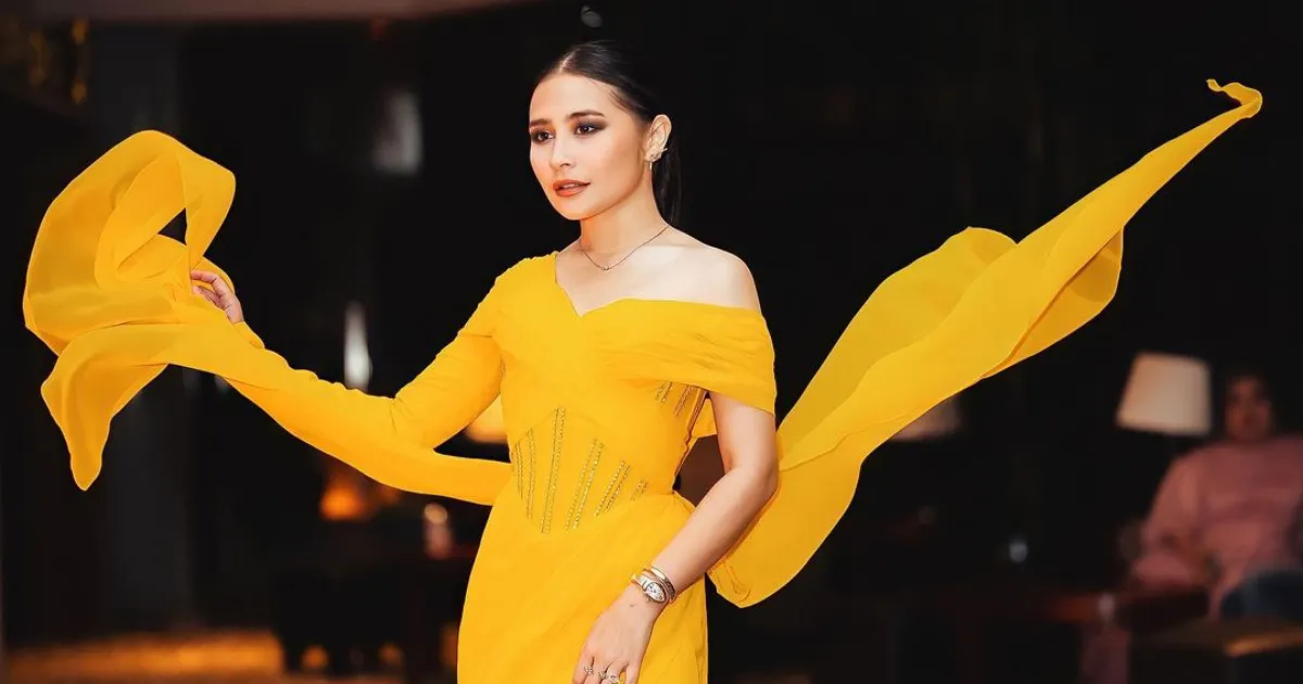 Prilly Latuconsina Bintangi Series dari Buku Kumpulan Puisinya