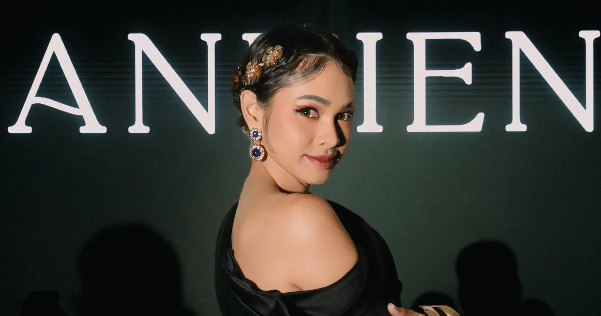 Curi Perhatian, Andien Manggung Kenakan Baju Bekas