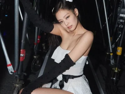 Tampil Memesona! Girly Look Style Jennie BlackPink