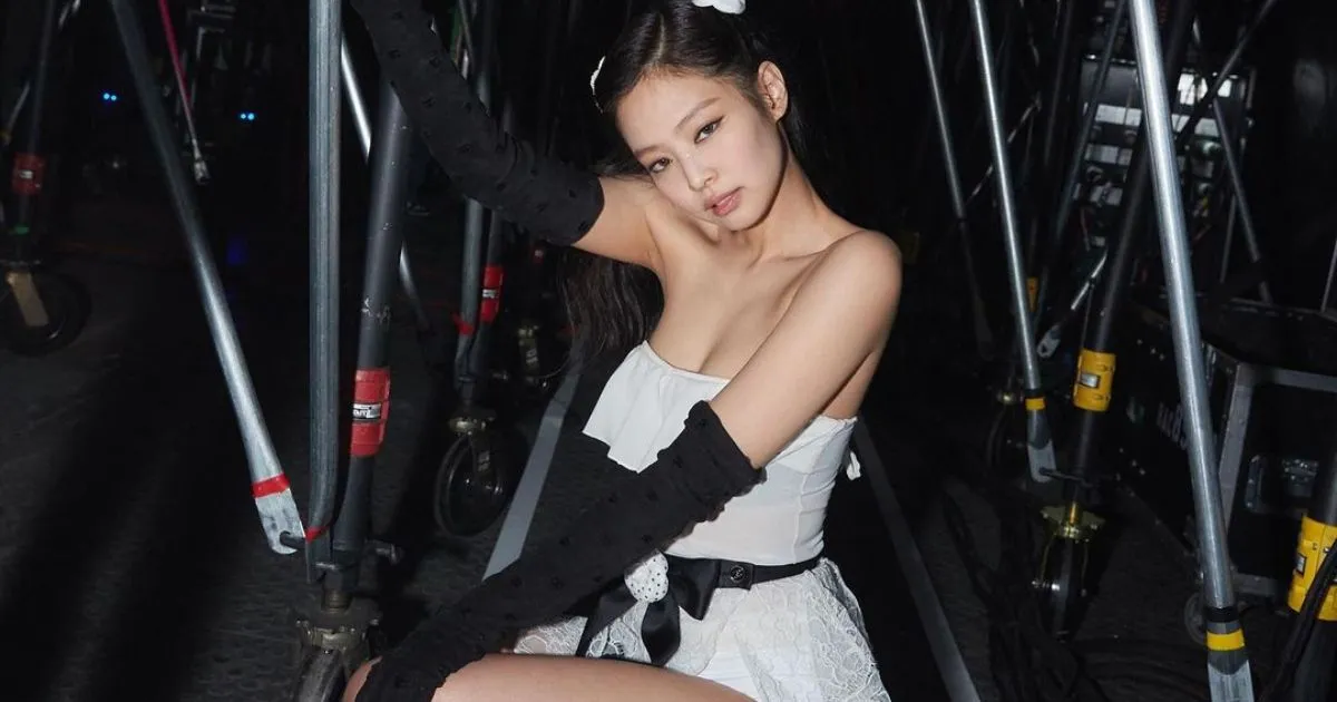 5 Outfit Feminim Jenie Blackpink