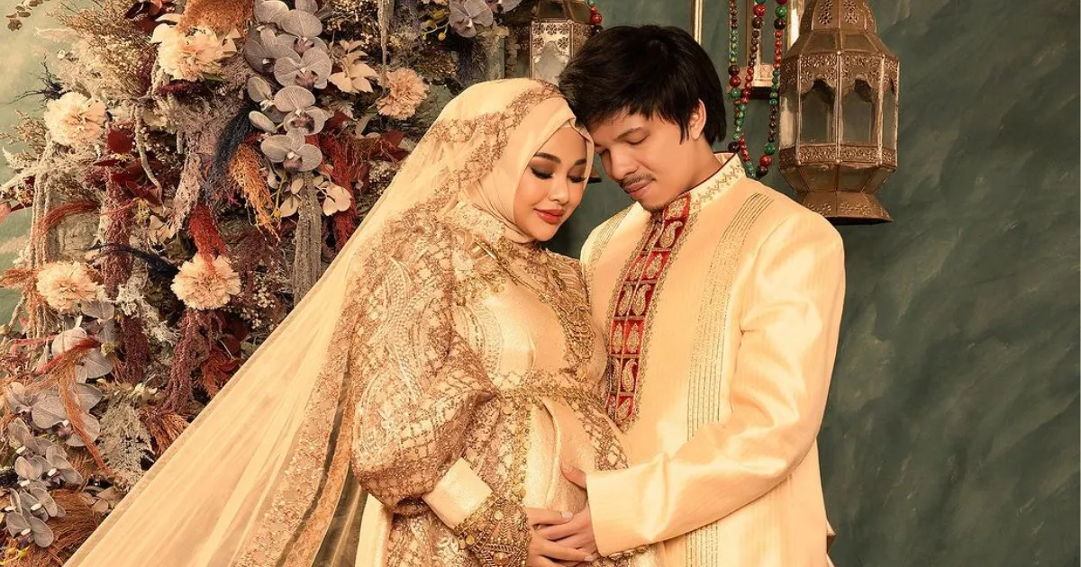 Intip Outfit Para Artis saat Acara 7 Bulanan Aurel-Atta