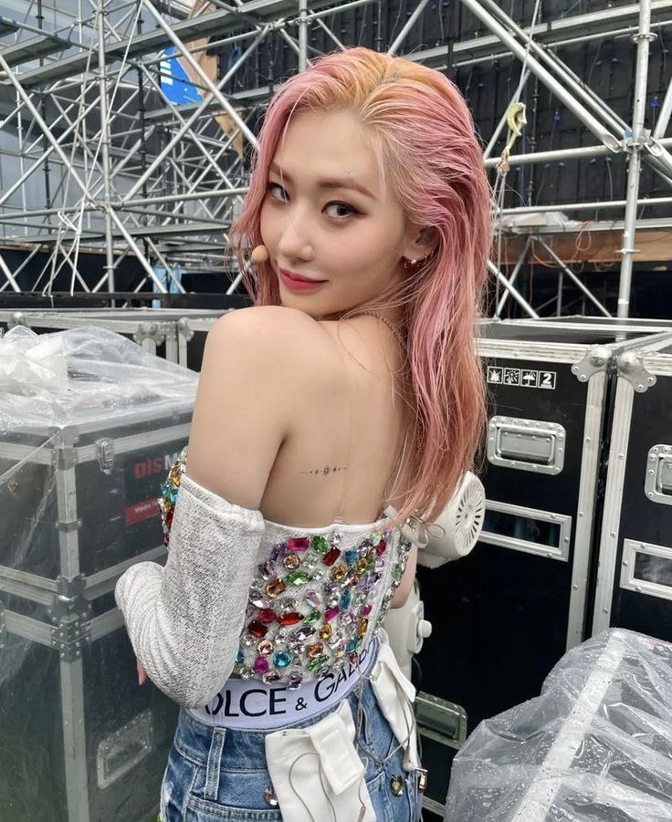 7 Idol K-Pop Wanita Makin Cantik Dengan Rambut Pirang