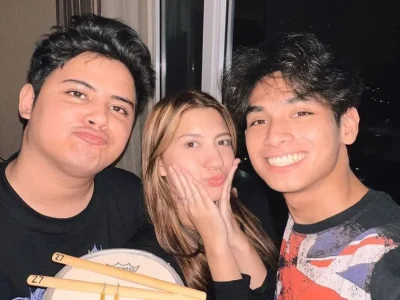 Rayakan ulang tahun, deretan potret aliando dan temannya
