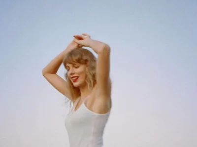 Punya harta Rp 17 Triliun, Taylor Swift resmi jadi Billionaire