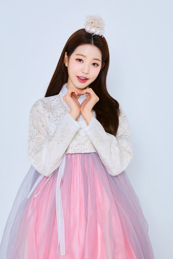 Rayakan Chuseok, 5 Potret Idol K-Pop Saat Kenakan Hanbok
