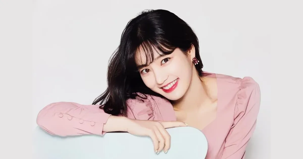 Lee Yoo Bi Bocorkan Rahasia Kulit Mulusnya