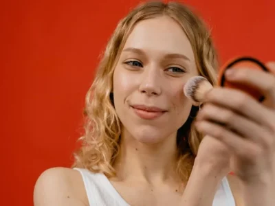 6 Trik Make Up untuk Samarkan Kerutan di Wajah. Dijamin Ampuh!