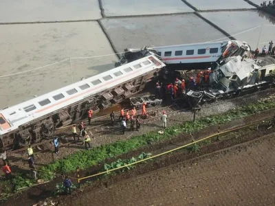 Kronologi Tabrakan Maut KA Turangga dan KRL Lokal Bandung