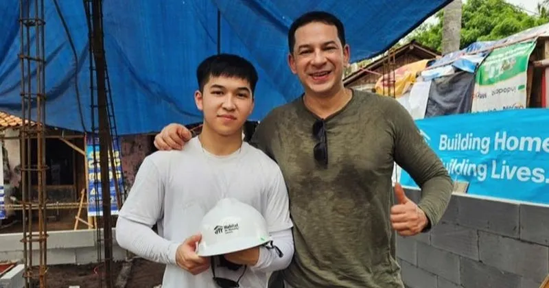 Ajarkan Anak Berbagi, Ari Wibowo Bangun Rumah Warga Miskin