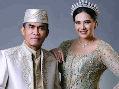 Catherine Wilson tuntut nafkah Rp100 Juta ke Idham Masse. (Foto: Istimewa)