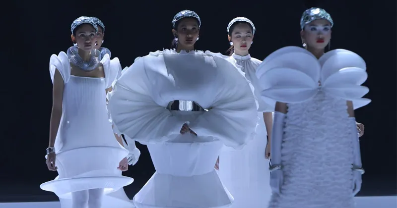 Gaya Avant Garde Jadi Ciri Rancangan Ian Adrian di IFW 2024