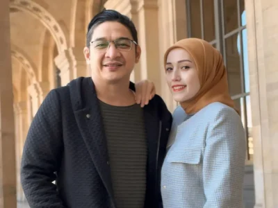 Pasha Ungu dan Adelia berbagi pengalaman kecopetan saat liburan di Paris. (Foto: Instagram @adeliapasha)